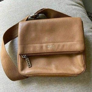 MAXX New York vegan leather purse adjustable strap shoulder bag faux leather EUC